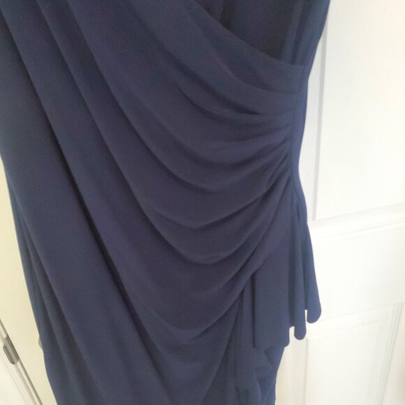 Jessica Dress Size 6 - Picture 10 of 12